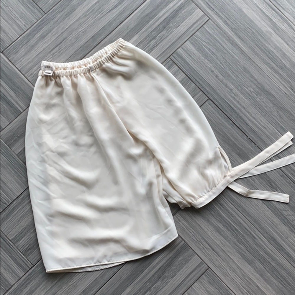 Gorgeous off the shoulder blouse